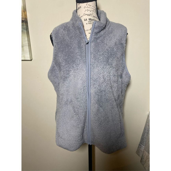 croft & barrow Jackets & Blazers - Croft & Barrow Women’s Faux Fur Zip Up Vest. Size Petite L.
